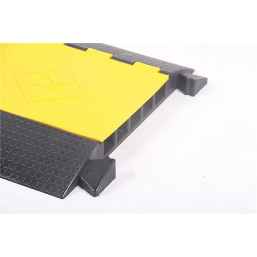 Soundsation CP-200-5CM - 5 csatornás strapabíró kábeltaposó csúszásgátló felülettel